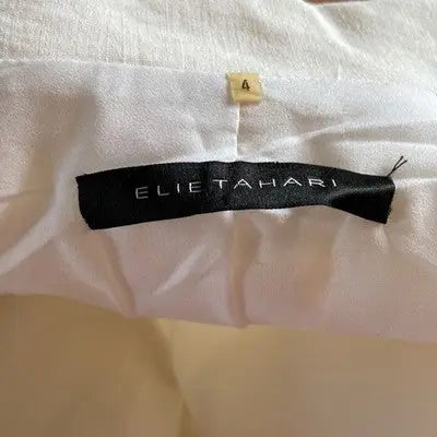 Elie Tahari Size 4 White Button Down Jacket Women's Chic Outerwear